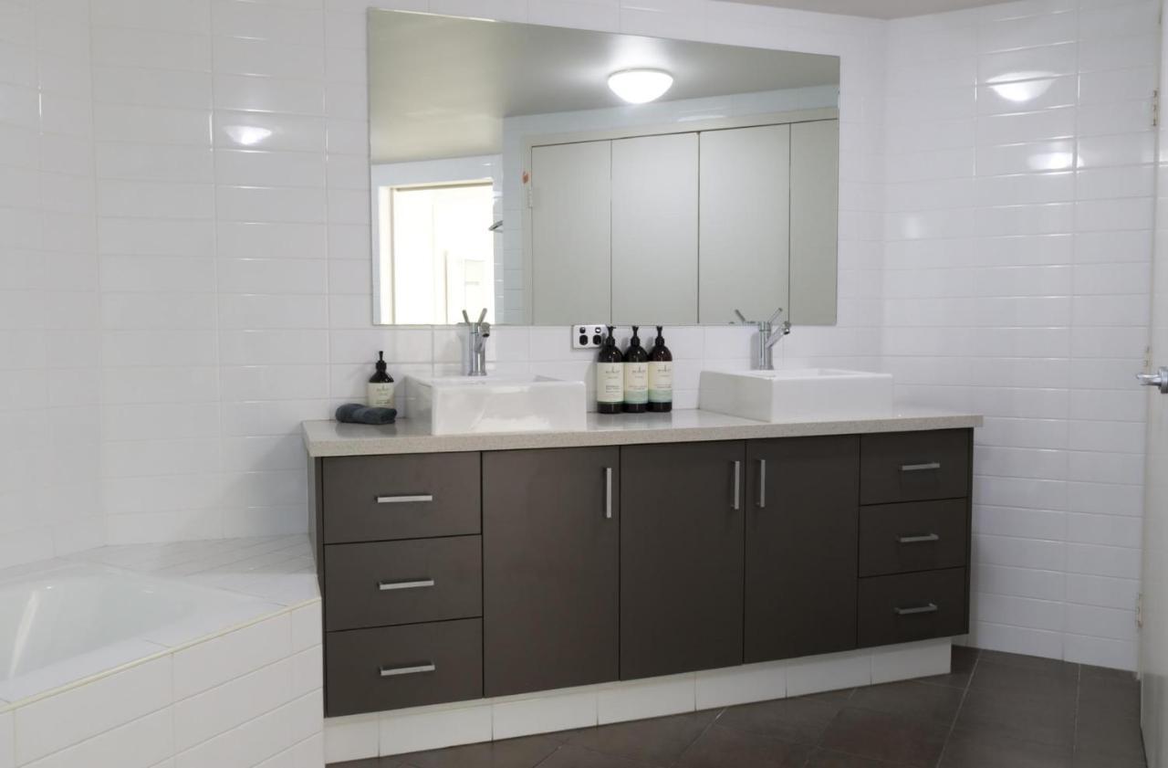 Apartamento Fiveways Balcony, King Bed, Chef'S Kitchen Fremantle Exterior foto